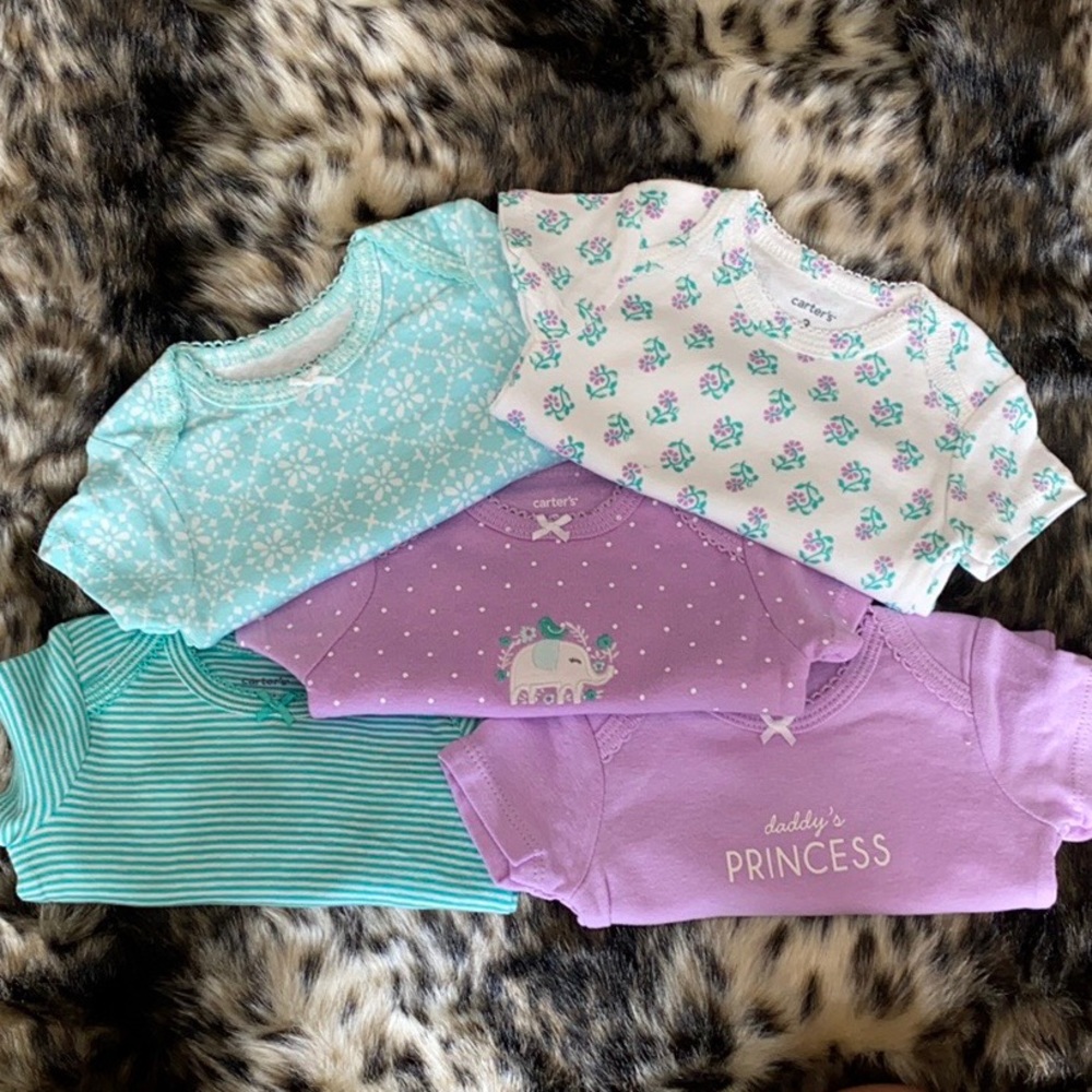 NWOT! Carter’s Baby Girl (5 pc) bodysuits. (3 mo)